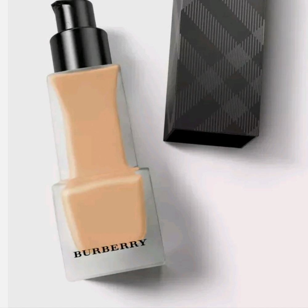 New Burberry Matte Glow Foundation
